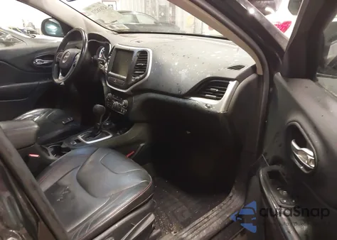 2014 Jeep Cherokee Trailhawk from USA, damaged, VIN 1C4PJMBSXEW214404